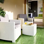 J24 Frühstückspension 4*