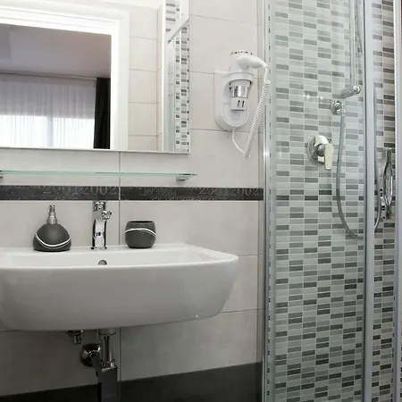 J24 Bed & Breakfast Rom