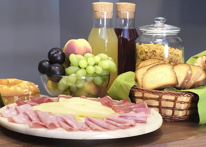 J24 Bed and breakfast 4*