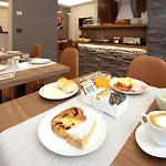 Bed & Breakfast J24 4*