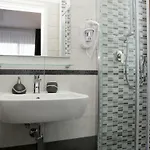 J24 Bed & Breakfast Řím