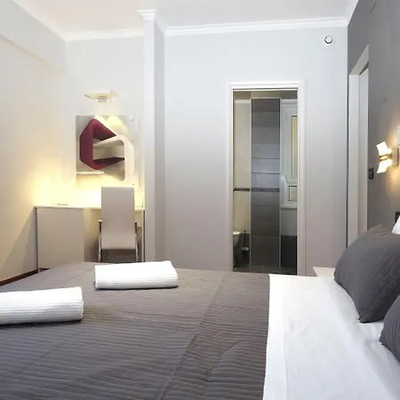 Bed & Breakfast J24 4*