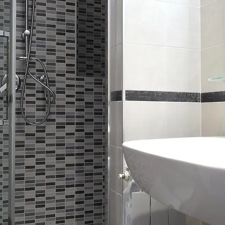 J24 Bed and Breakfast